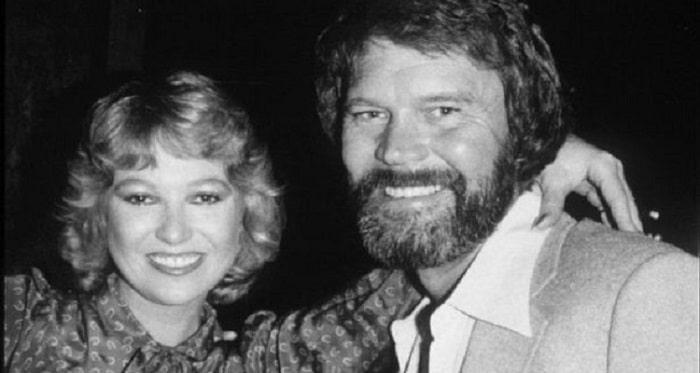 Get to Know Sarah Barg - Late Glen Campbell's Ex-wife 